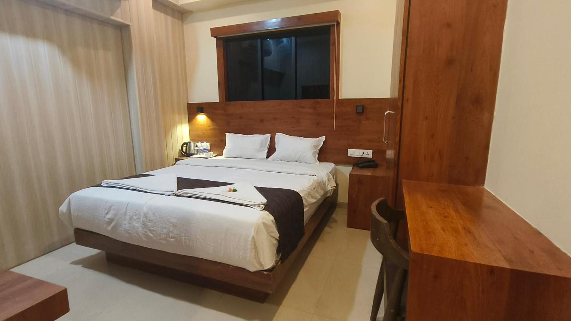 Ashraya International Hotel Mumbai (Bombay)
